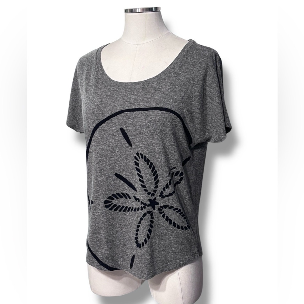 MARUSHKA Grey Scoop Neck Relaxed Fit Short Dolman Sleeve Top Sand Dollar Graphic
